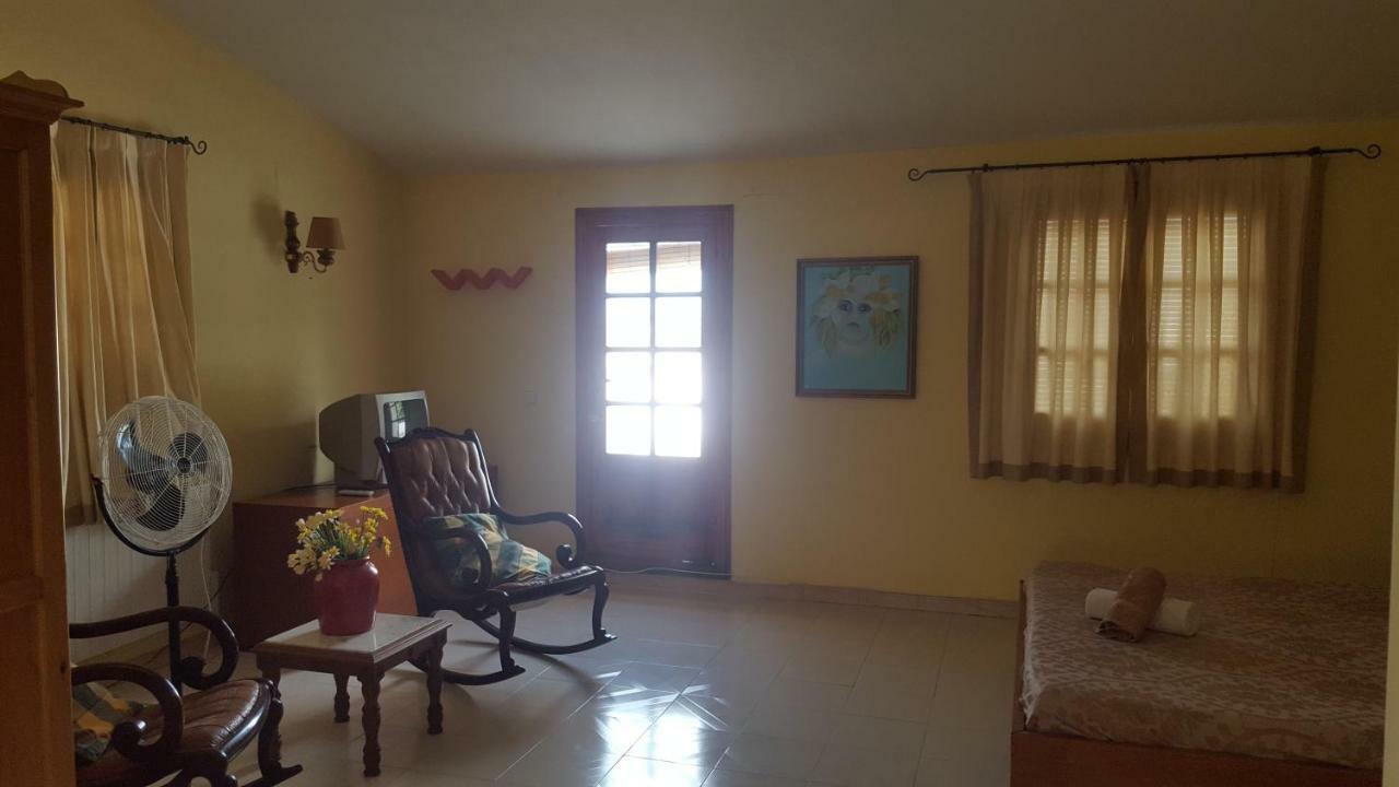 Estudio En Теулада Экстерьер фото